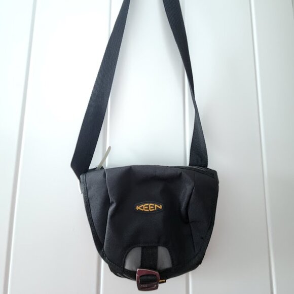 Keen Crossbody Bag - Picture 1 of 4